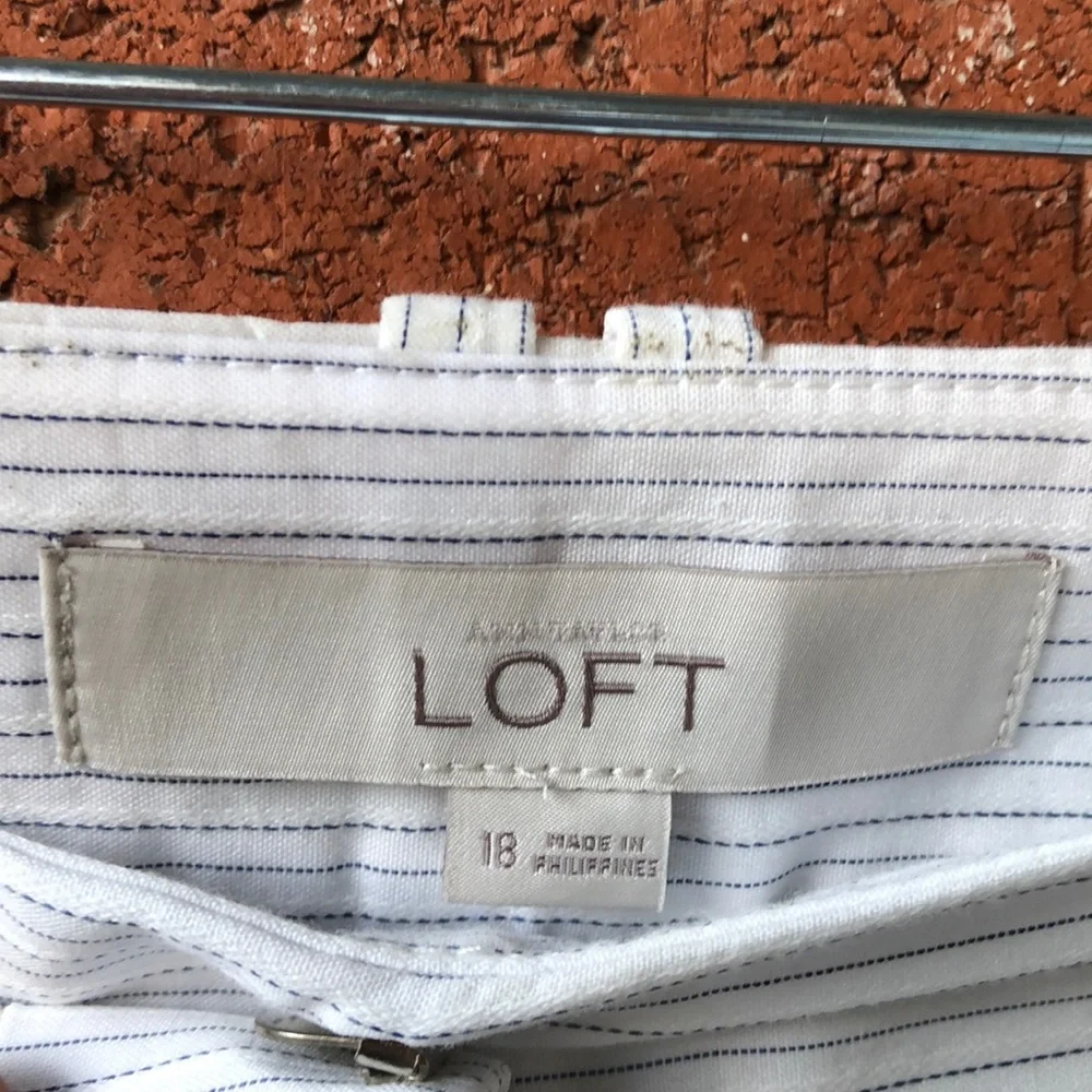 Ann Taylor Loft Pencil Skirt - Picture 3 of 8